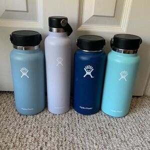 Lot of Blue/Aqua Hydroflask 32 oz and 24 oz Insultated Water Bottles